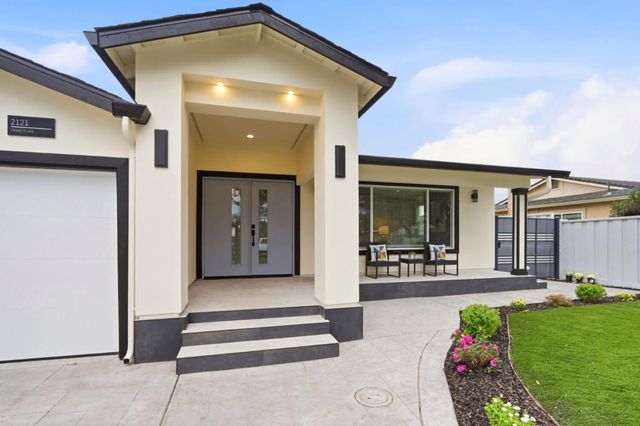 2121 Francis Avenue, Santa Clara, CA 95051