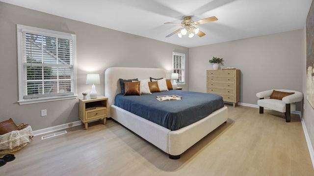 8295 FARMINGTON BLVD, Germantown, TN 38139