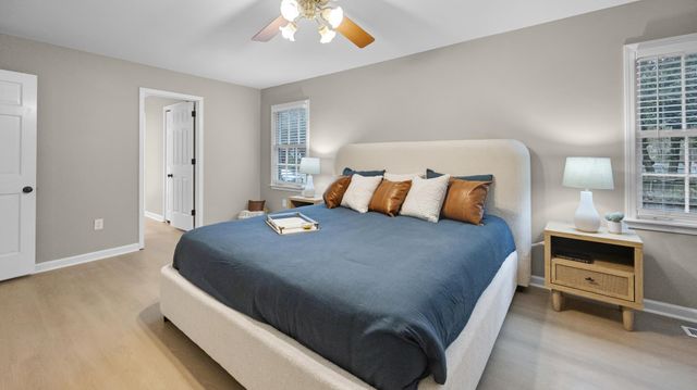 8295 FARMINGTON BLVD, Germantown, TN 38139