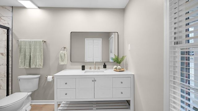 8295 FARMINGTON BLVD, Germantown, TN 38139