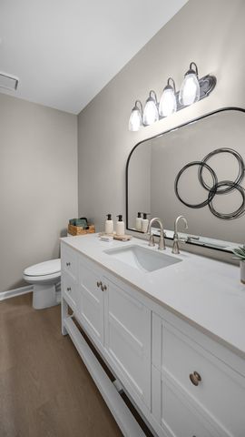 8295 FARMINGTON BLVD, Germantown, TN 38139