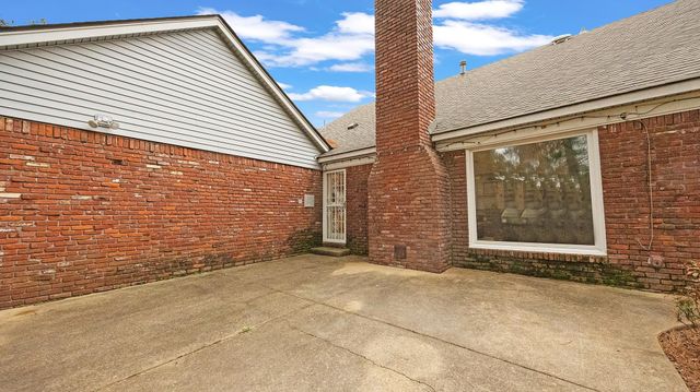 8295 FARMINGTON BLVD, Germantown, TN 38139