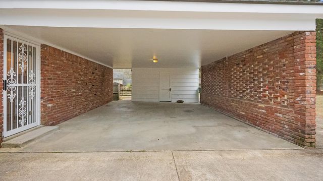 8295 FARMINGTON BLVD, Germantown, TN 38139