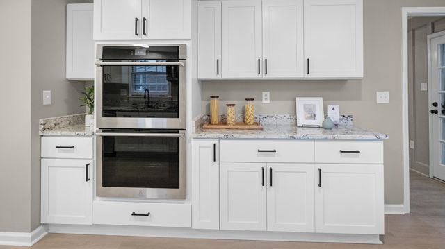 8295 FARMINGTON BLVD, Germantown, TN 38139