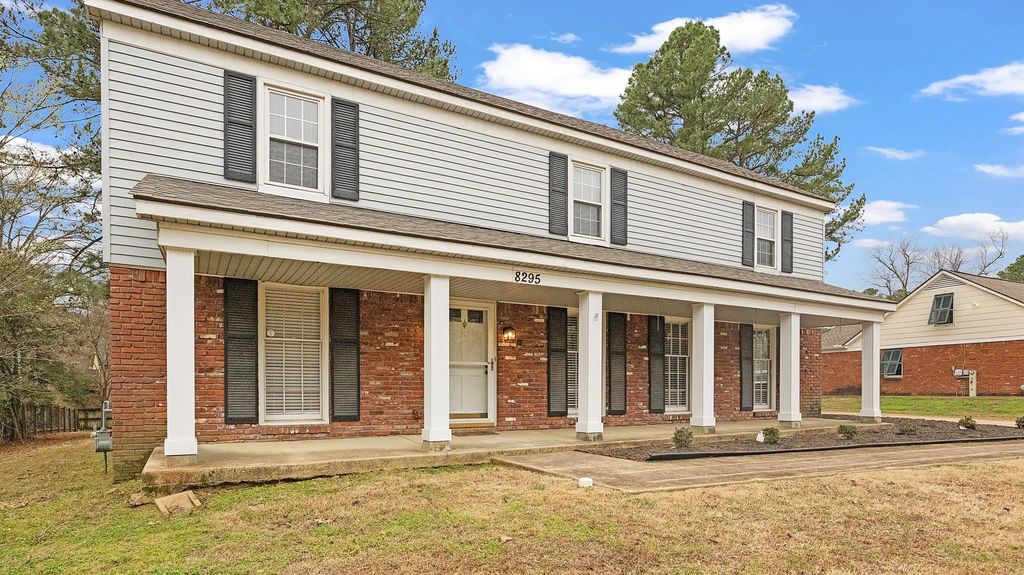 8295 FARMINGTON BLVD, Germantown, TN 38139