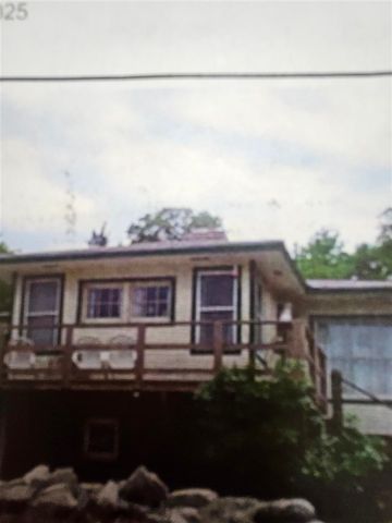 166 W Lake Dr, Medicine Park, OK 73507