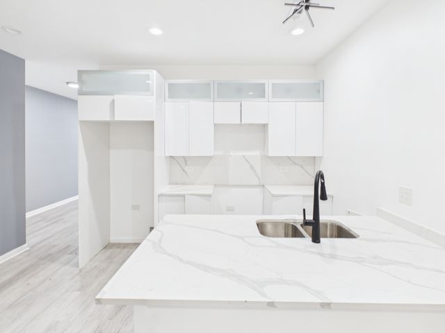 6346 S Evans Avenue, Chicago, IL 60637