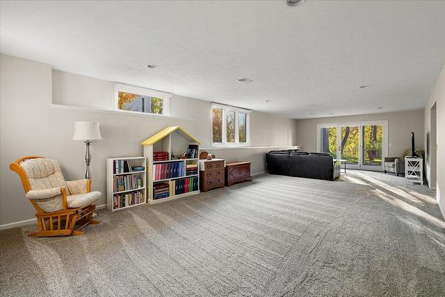 7820 Oakmont Court NE, Rockford, MI 49341