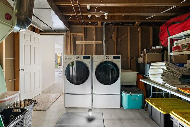 7820 Oakmont Court NE, Rockford, MI 49341