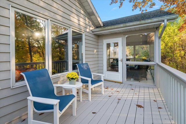 7820 Oakmont Court NE, Rockford, MI 49341