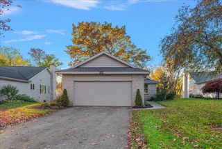 7820 Oakmont Court NE, Rockford, MI 49341