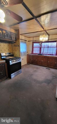 105 JUNIPER, Barnegat, NJ 08005