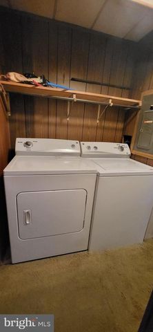 105 JUNIPER, Barnegat, NJ 08005