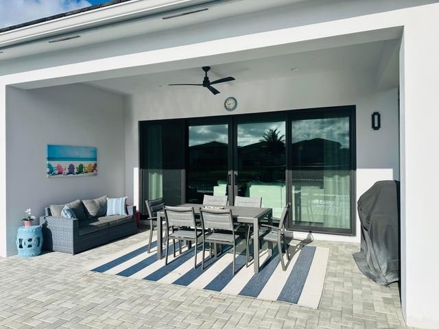 8537 Apple Falls Lane, Boca Raton, FL 33496