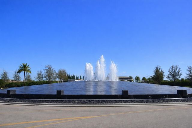 8537 Apple Falls Lane, Boca Raton, FL 33496