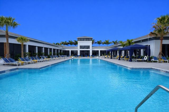 8537 Apple Falls Lane, Boca Raton, FL 33496