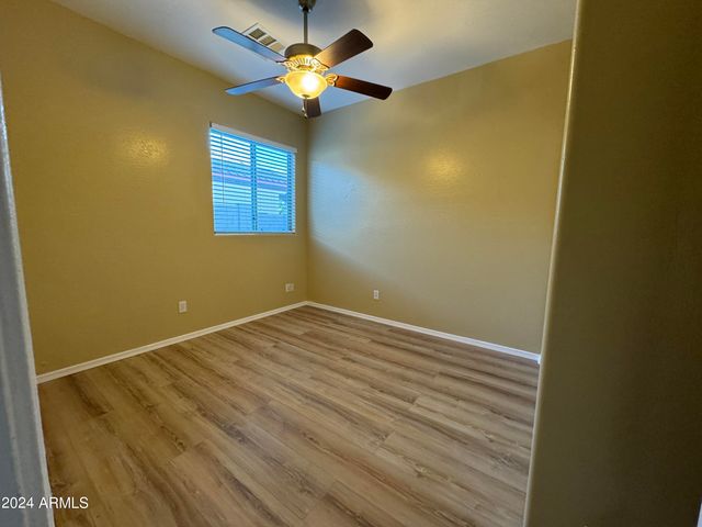 2524 W FAWN Drive, Phoenix, AZ 85041