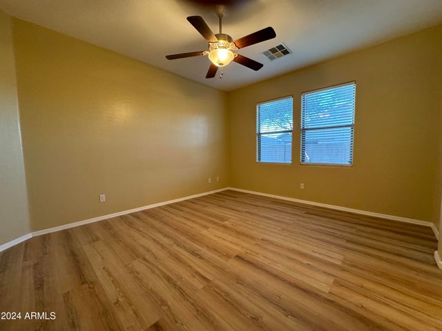 2524 W FAWN Drive, Phoenix, AZ 85041