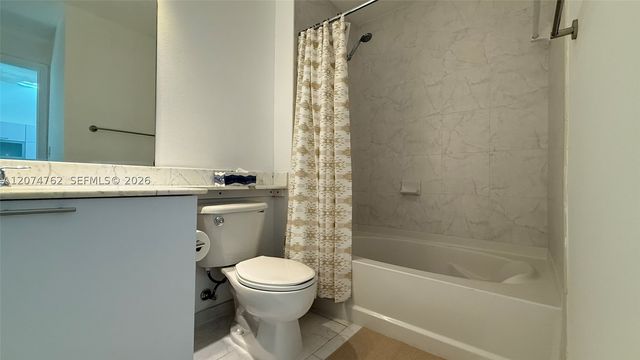 234 NE 3rd St 405, Miami, FL 33132