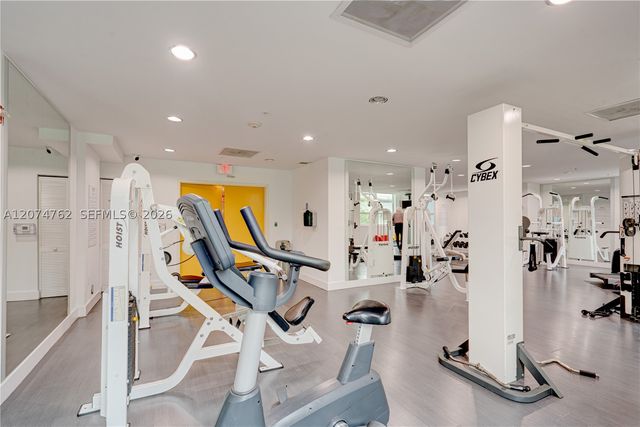 234 NE 3rd St 405, Miami, FL 33132