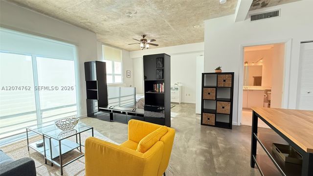 234 NE 3rd St 405, Miami, FL 33132