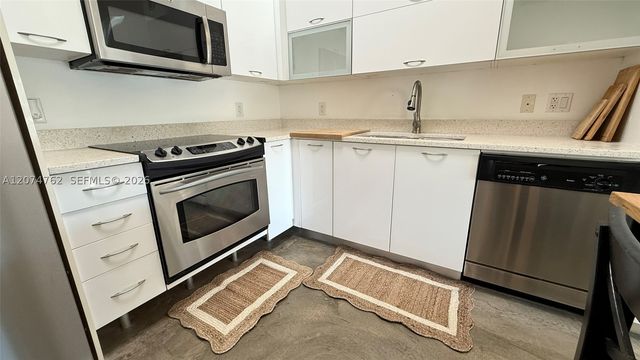 234 NE 3rd St 405, Miami, FL 33132