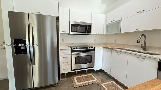 234 NE 3rd St 405, Miami, FL 33132