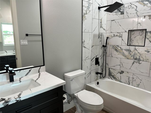 3880 Hranicky Rd, Schulenburg, TX 78956