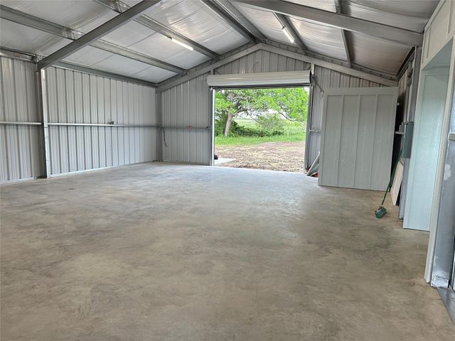 3880 Hranicky Rd, Schulenburg, TX 78956