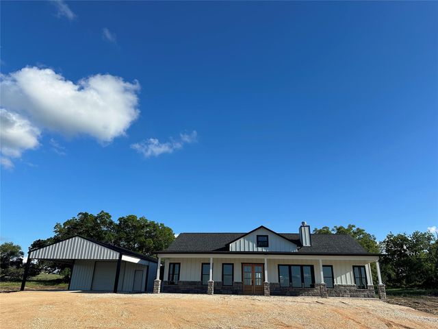 3880 Hranicky Rd, Schulenburg, TX 78956
