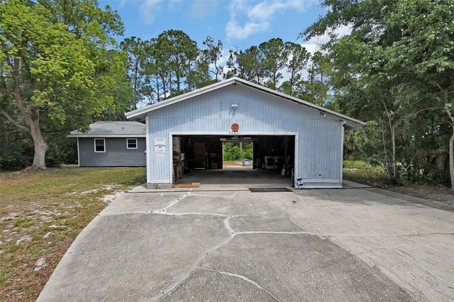 25801 BLUE LAKES DRIVE, Paisley, FL 32767