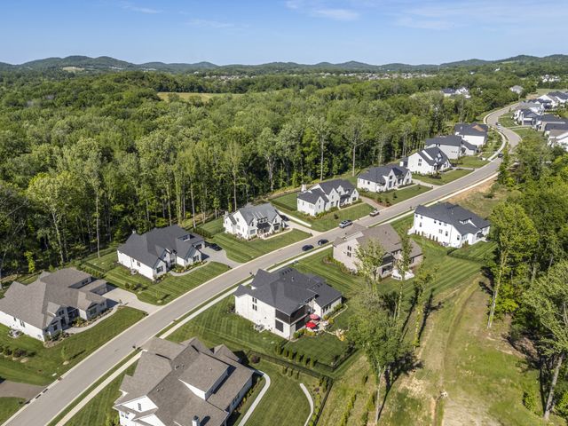 4712 Majestic Meadows Dr, Arrington, TN 37014