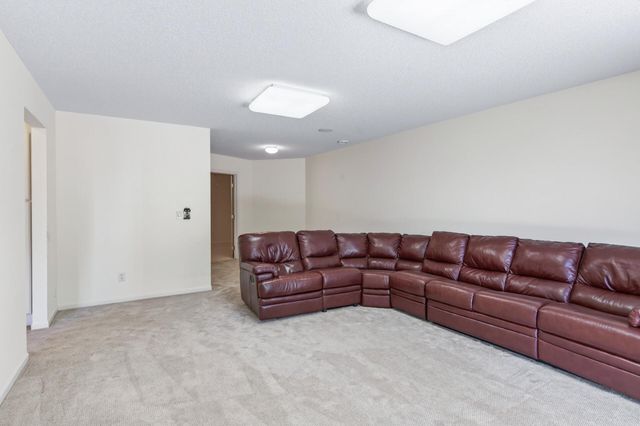 8808 Preserve Trail, Savage, MN 55378