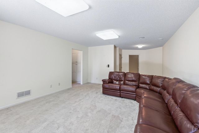 8808 Preserve Trail, Savage, MN 55378