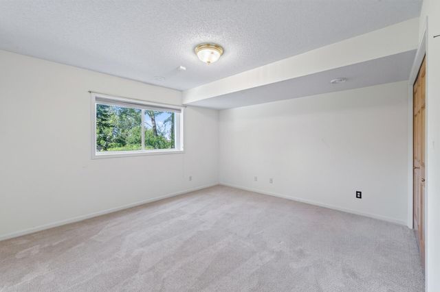 8808 Preserve Trail, Savage, MN 55378