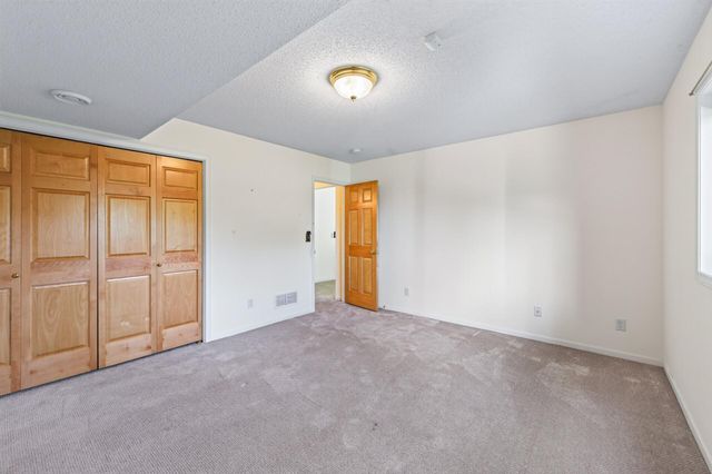 8808 Preserve Trail, Savage, MN 55378