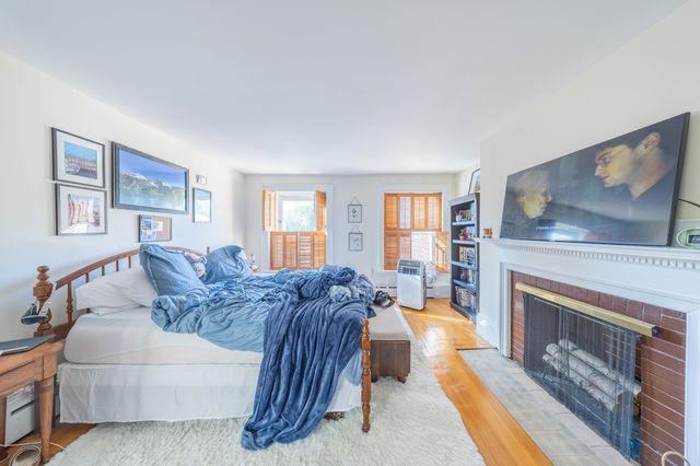 1712 Beacon St 2, Brookline, MA 02446