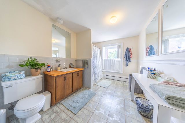 1712 Beacon St 2, Brookline, MA 02446