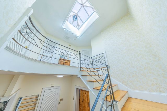 1712 Beacon St 2, Brookline, MA 02446