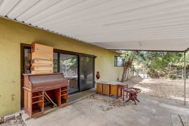 3327 Eisenhower Dr, Sacramento, CA 95826