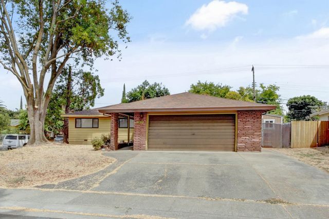 3327 Eisenhower Dr, Sacramento, CA 95826