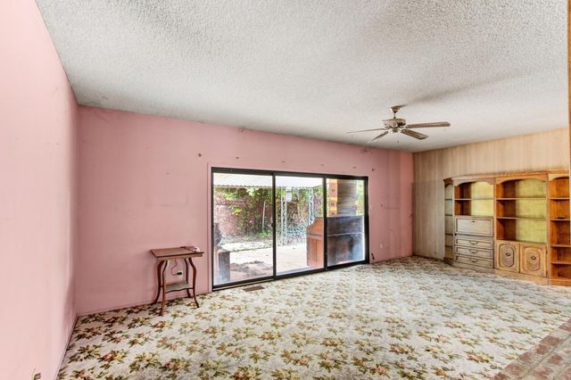 3327 Eisenhower Dr, Sacramento, CA 95826