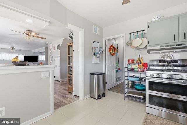 2808 NORCOM RD, Philadelphia, PA 19154