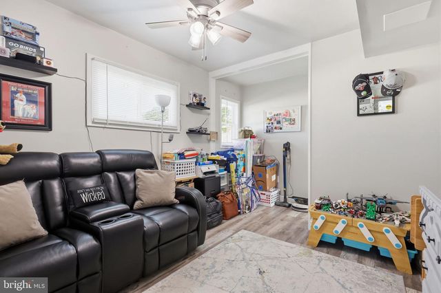 2808 NORCOM RD, Philadelphia, PA 19154