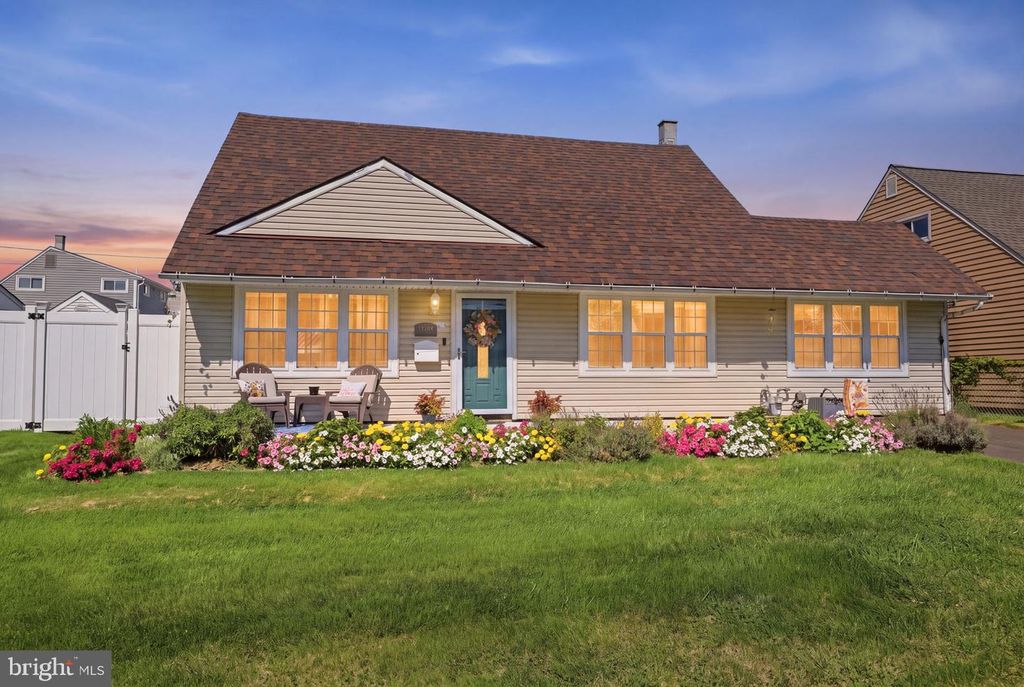 2808 NORCOM RD, Philadelphia, PA 19154