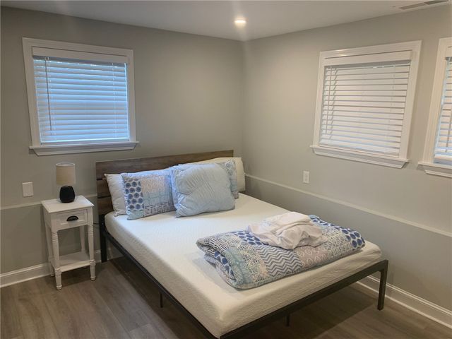 33 Van Zandt Avenue 1, Newport, RI 02840