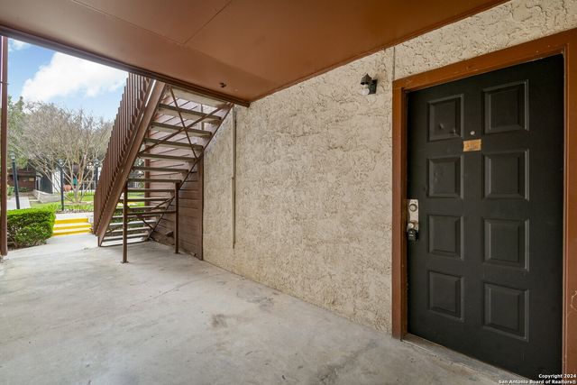 10527 Perrin Beitel Rd Apt A112, San Antonio, TX 78217