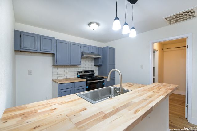 10527 Perrin Beitel Rd Apt A112, San Antonio, TX 78217