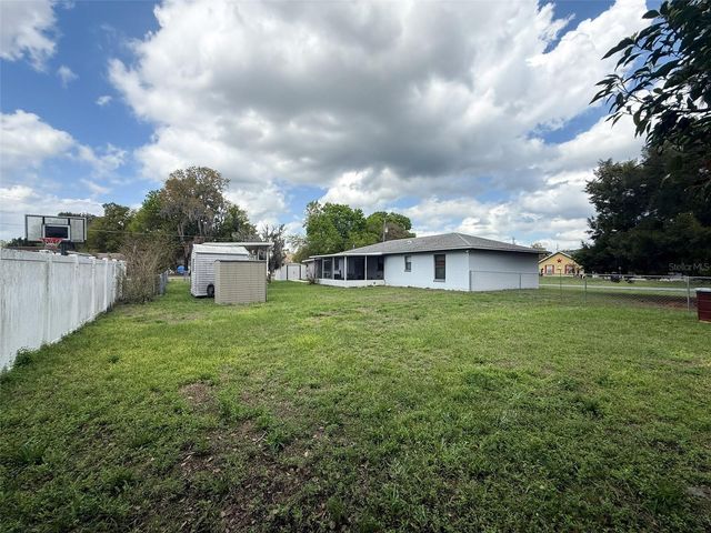 2122 CR 437A, Lake Panasoffkee, FL 33538