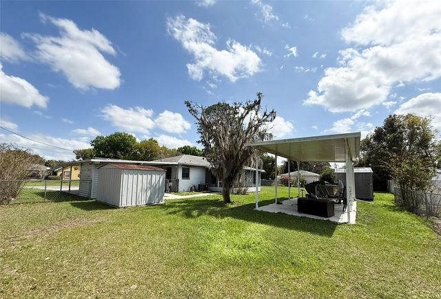 2122 CR 437A, Lake Panasoffkee, FL 33538